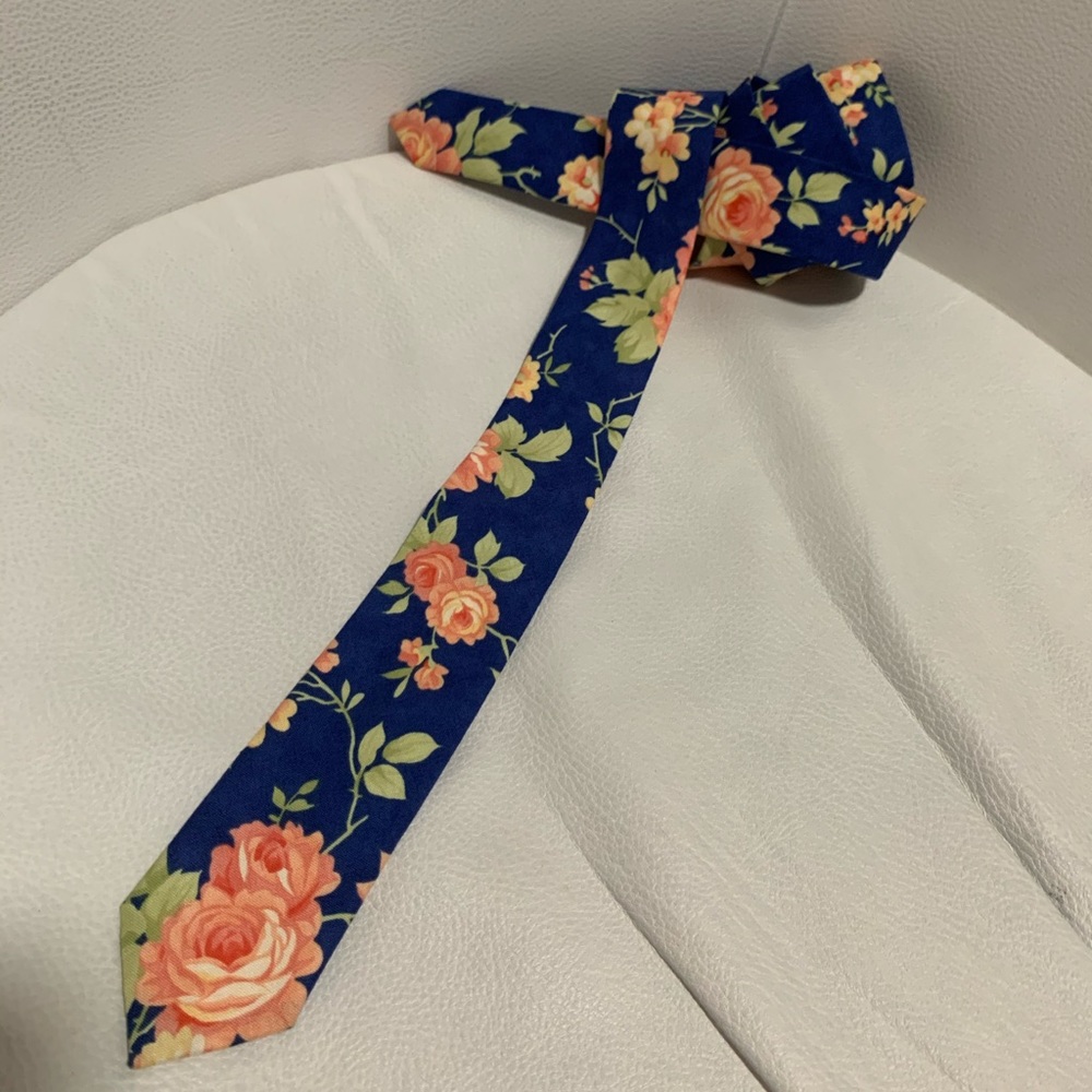 Slim Neck Tie
